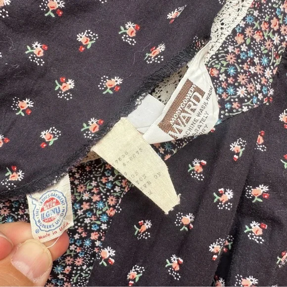 Vintage Montgomery Ward Prairie/ Gunne Sax Style Floral and Lace Dress Size 9 - Picture 5 of 13